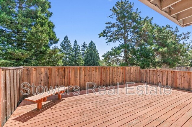 Building Photo - 1825 N Forest Hill Pl