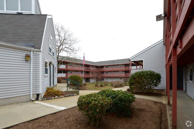 Building Photo - John Shea Apartments