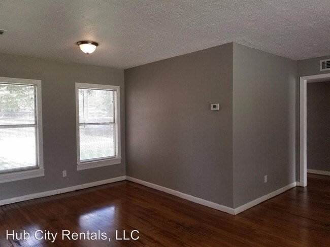 Building Photo - 3 br, 1 bath House - 3714 28th Street