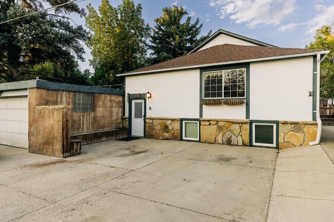 Building Photo - 595 Wyoming Ave