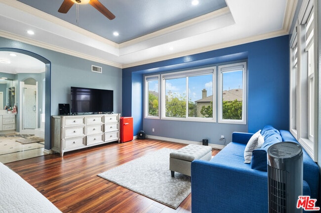 Building Photo - 996 N Antonio Cir
