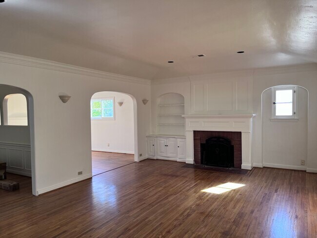 Building Photo - 11563 Hesby St