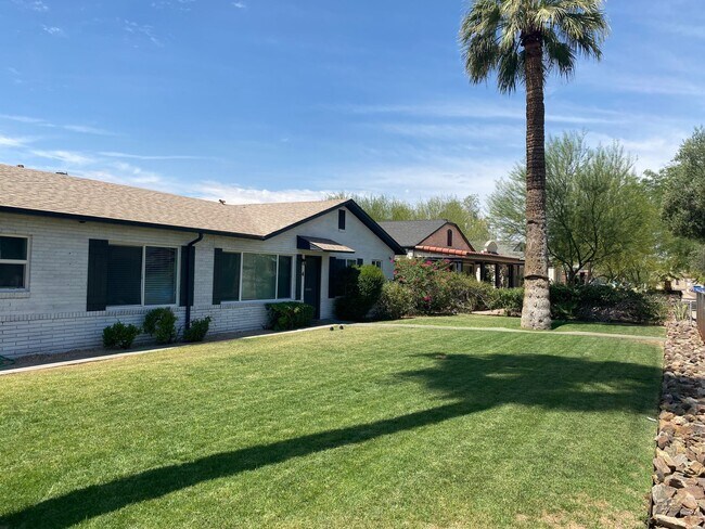 Building Photo - Coronado Court