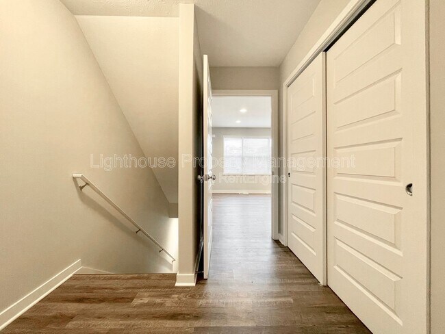 Building Photo - 303 Baldwin St