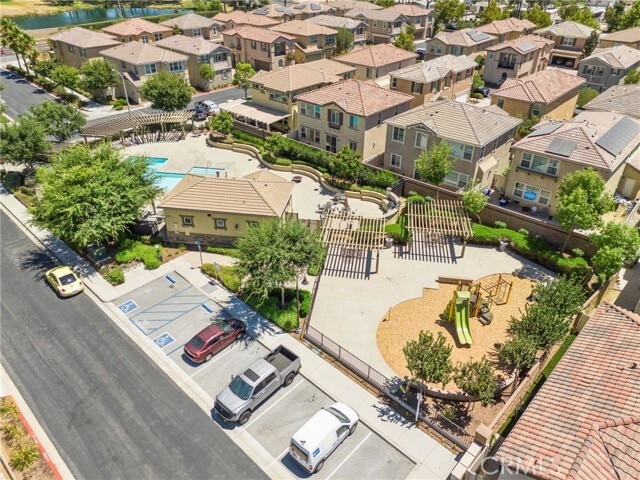 Building Photo - 28443 Sunflower St