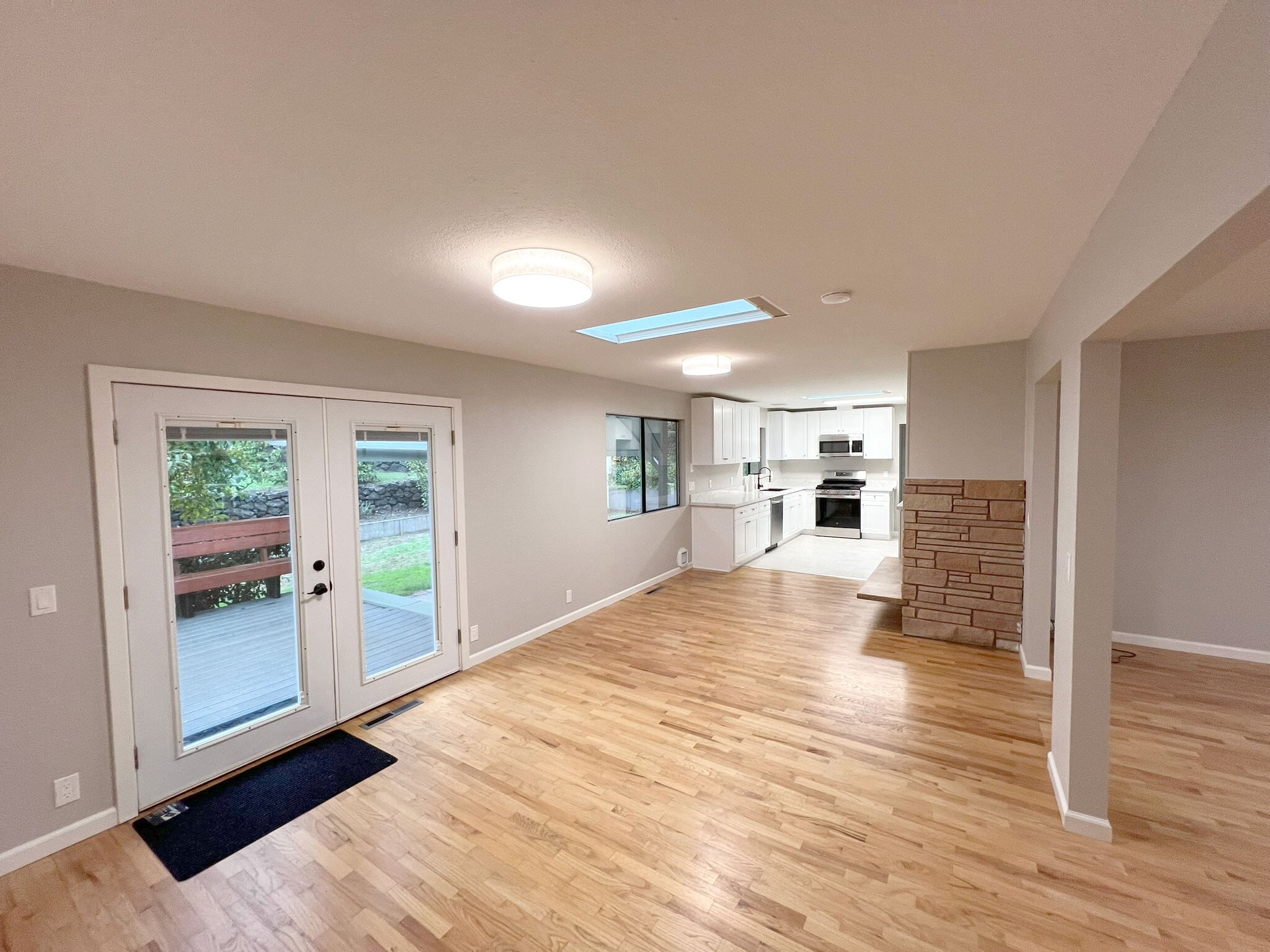 Building Photo - 6519 Illahee Rd NE