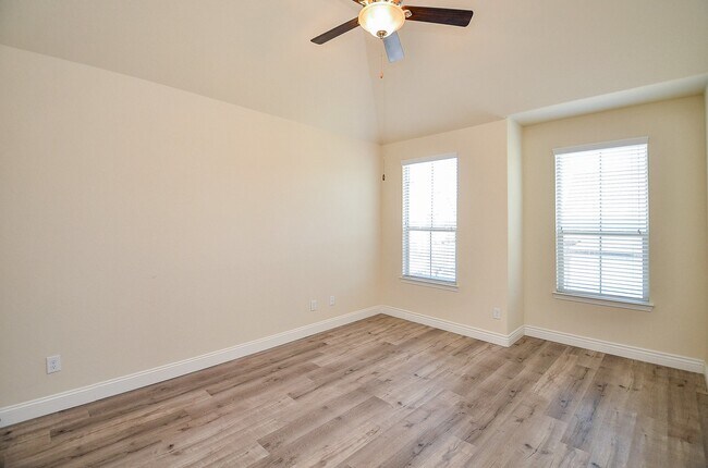 Building Photo - 10709 Madden Oaks Pl