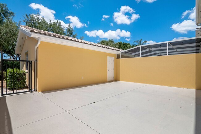 Building Photo - 28608 Alessandria Cir