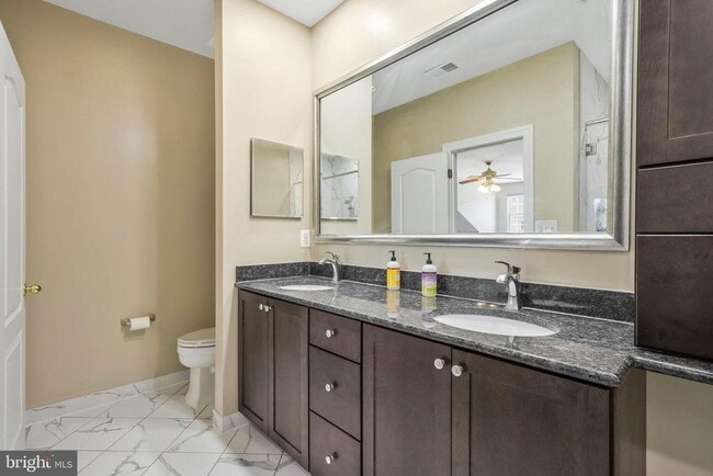 Building Photo - 5114 Vos Ln