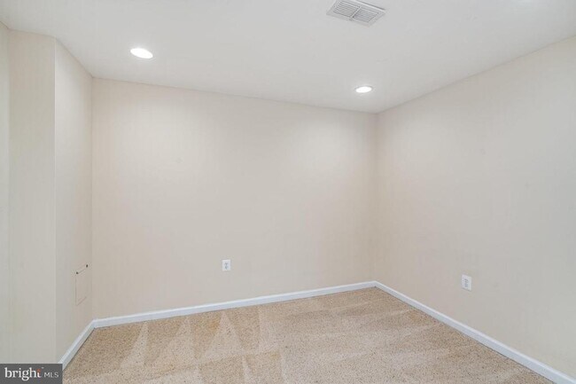 Building Photo - 409 Potomac Hills Dr