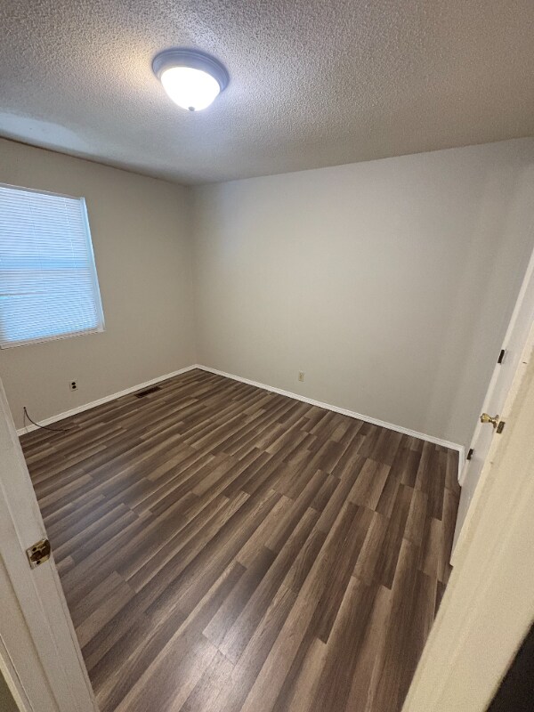 Building Photo - 147 Woodland Dr