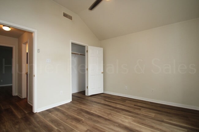 Building Photo - Goodnight Ranch!