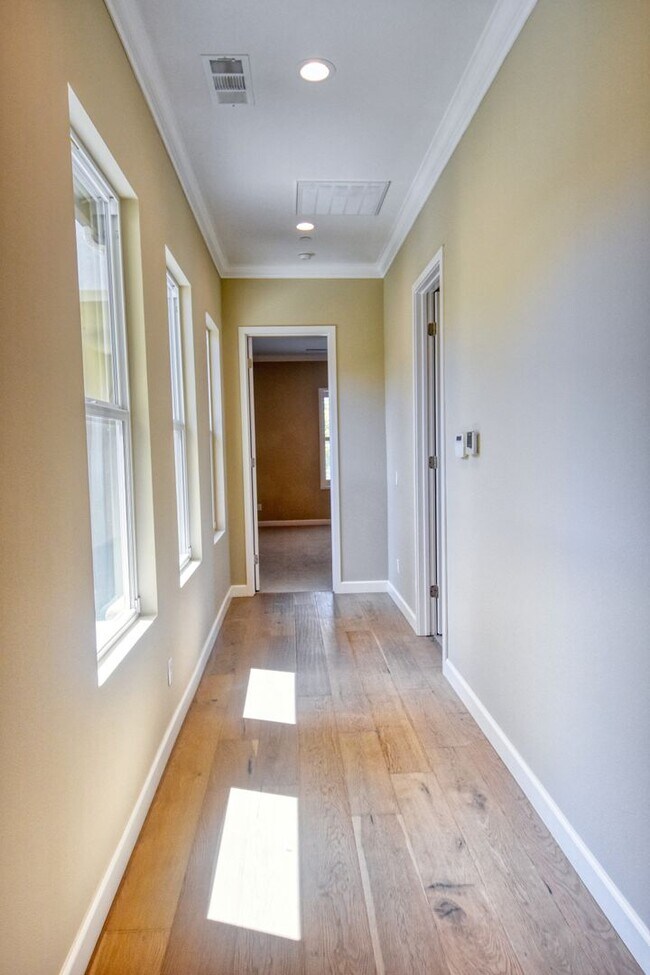 Building Photo - 5 Bedroom Resort-Style Estate with Pool, Spa & RV Parking