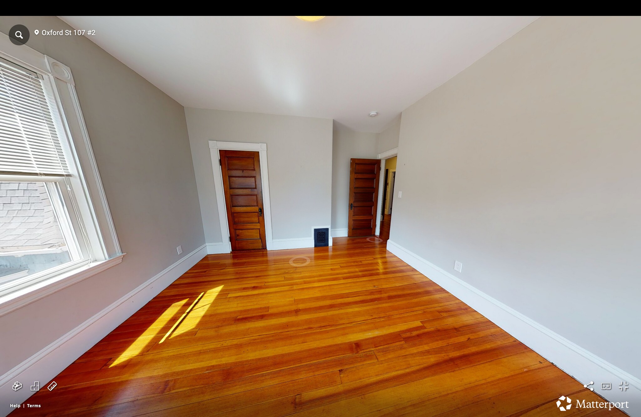 Building Photo - 107 Oxford St