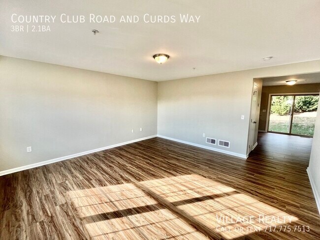 Building Photo - 705 Country Club Rd