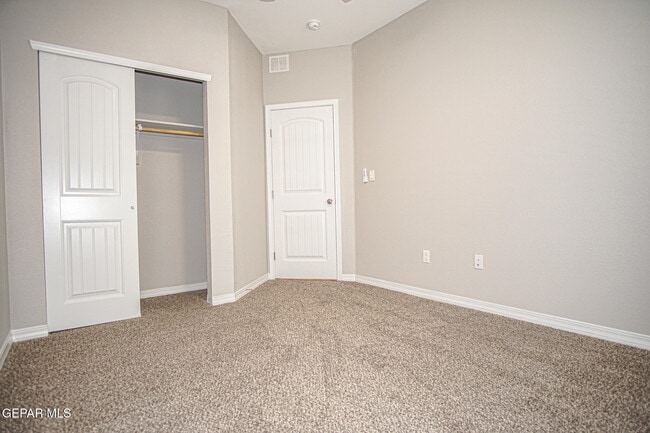 Building Photo - 644 Paseo Musical St