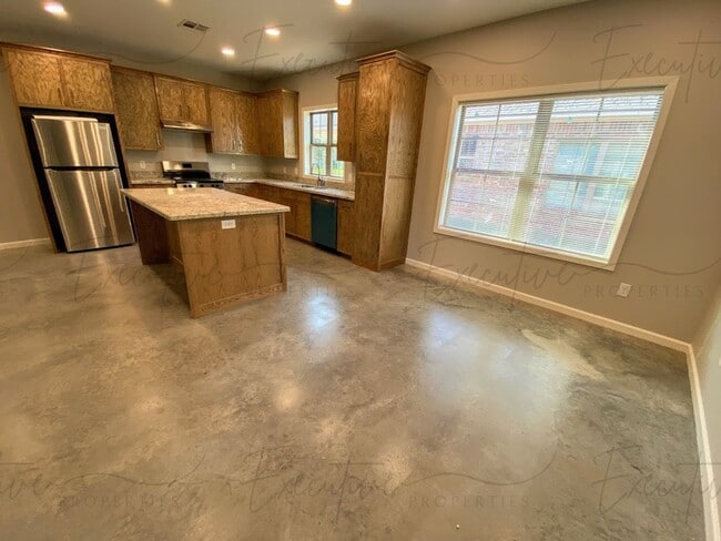 Building Photo - South LC - 3BR/2BA with Carport & Custom Features