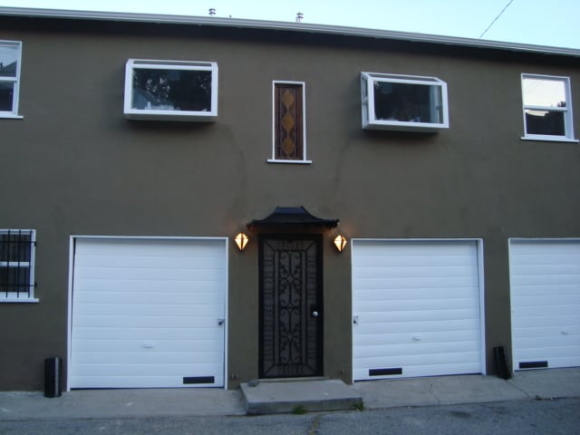 Building Photo - 1548 Rendall Plz