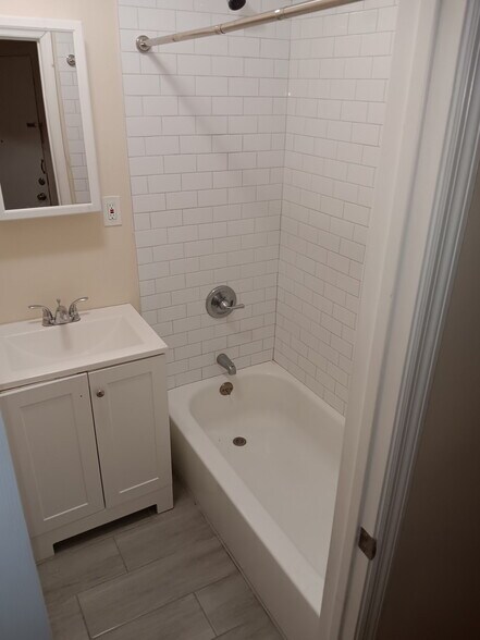 Building Photo - 449 Pavonia Ave