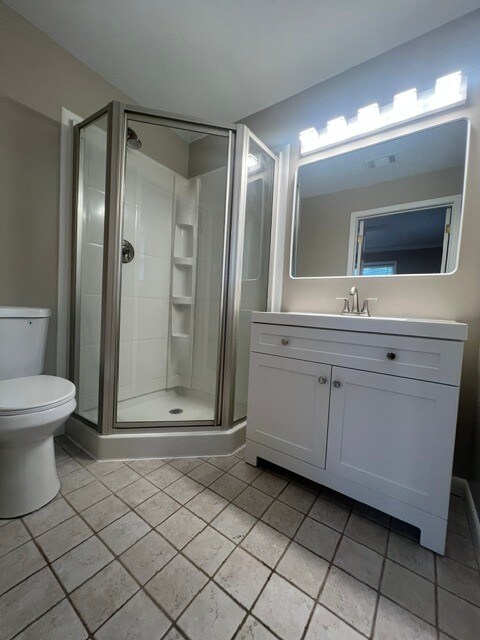 Building Photo - 1520 Crestwood Rd