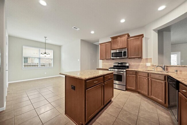 Building Photo - 107 Autumn Forest Ln