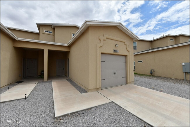 Building Photo - 808 HC Gilbert Minjares Dr