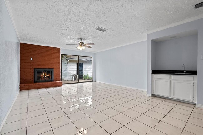 Building Photo - 13163 High Star Dr