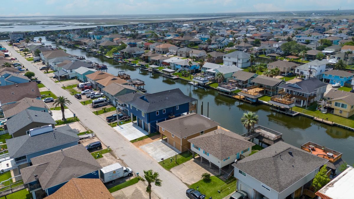 Building Photo - 901 Bonita Dr