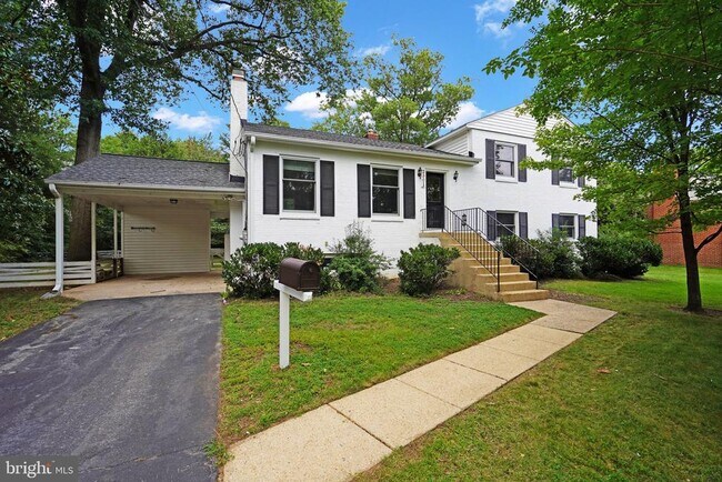 Building Photo - 2301 Barbour Rd