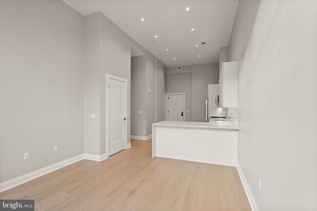 Building Photo - 925 N Fairfax St