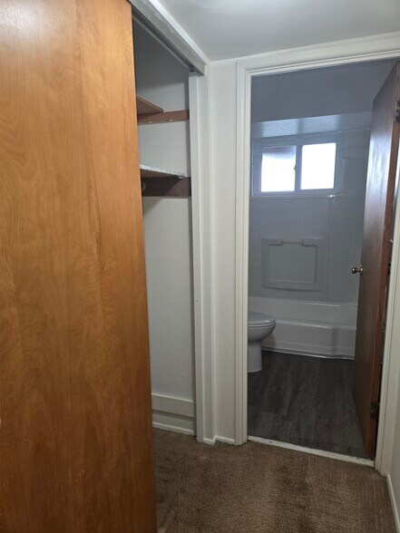 Building Photo - 4248 Lasata Dr