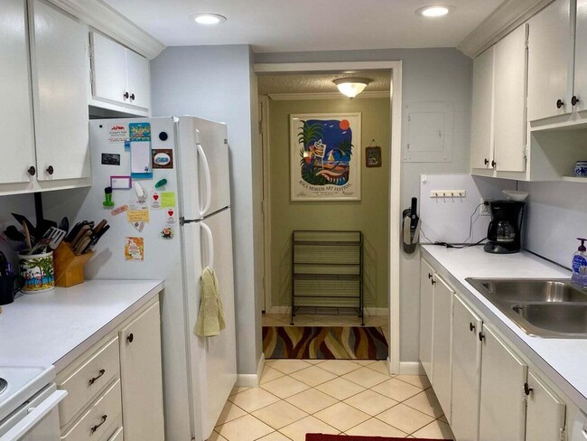 Building Photo - 950 Ponce De Leon Rd