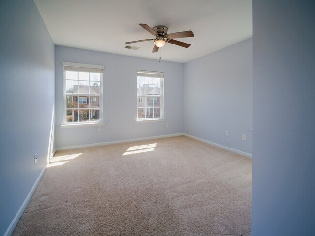 Building Photo - 1089 Wallace Lake Rd