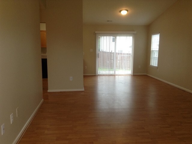 Building Photo - 3635 Chepstow Ct