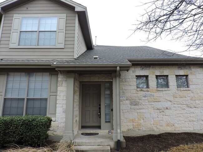 Building Photo - Gorgeous Three Bedroom Condo in South Austin