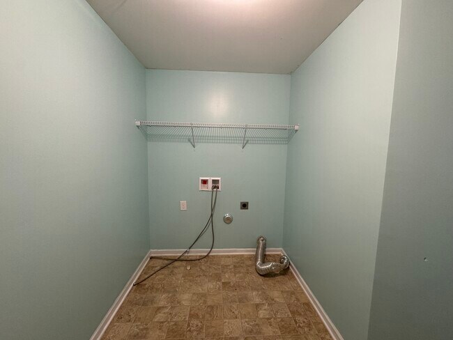 Building Photo - 3098 Glencorra dr