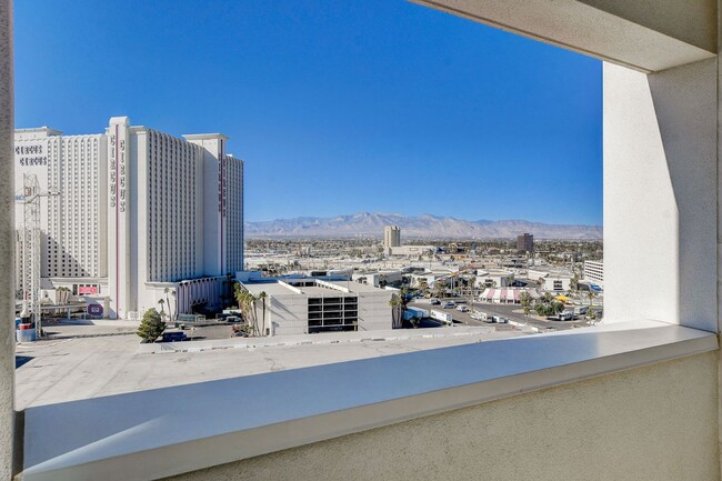 Building Photo - Sky Las Vegas 1010-Stunning, 2Bd Residence...