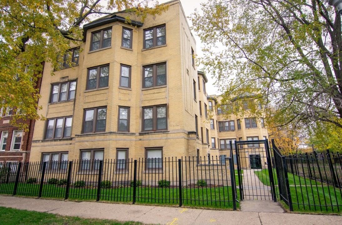 Building Photo - 8145 S Ellis Ave