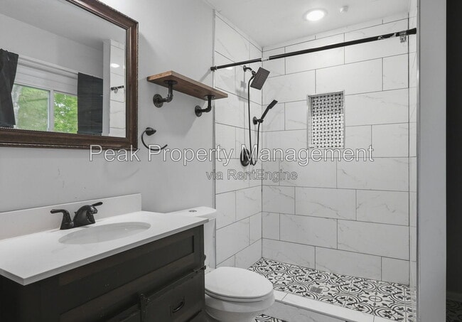 Building Photo - 2105 Fort Rice St