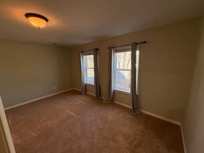 Building Photo - 31 Town Reservoir Rd