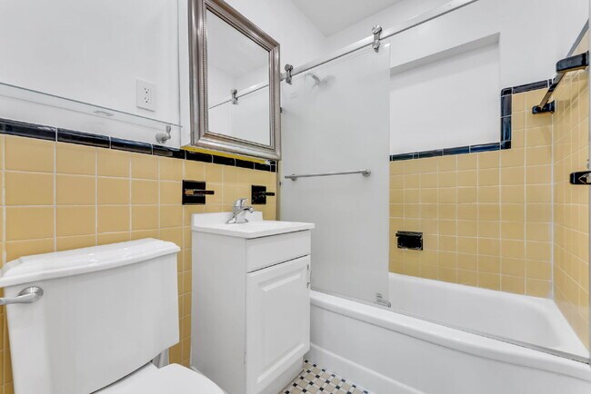 Building Photo - Charming Coral Gate Home Steps from Miracle Mile