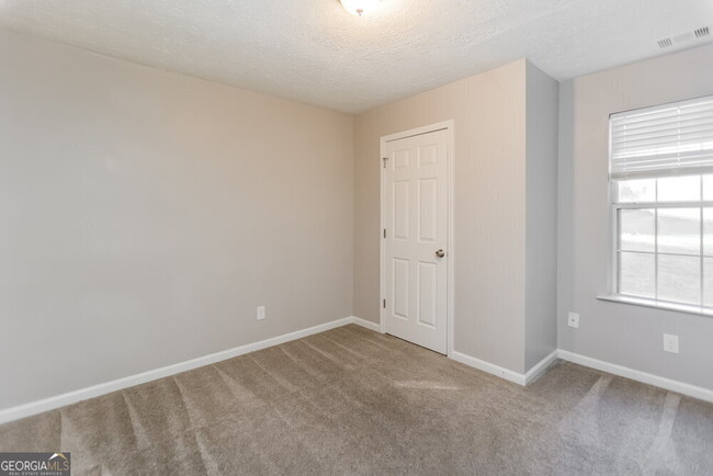 Building Photo - 3703 Crescent Hill Ln