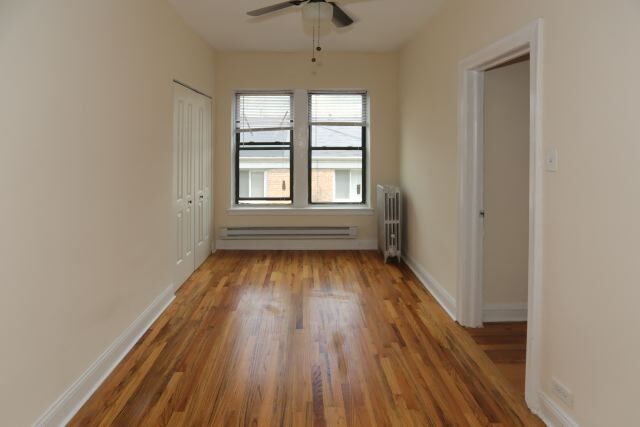 Building Photo - 4619 N Paulina St