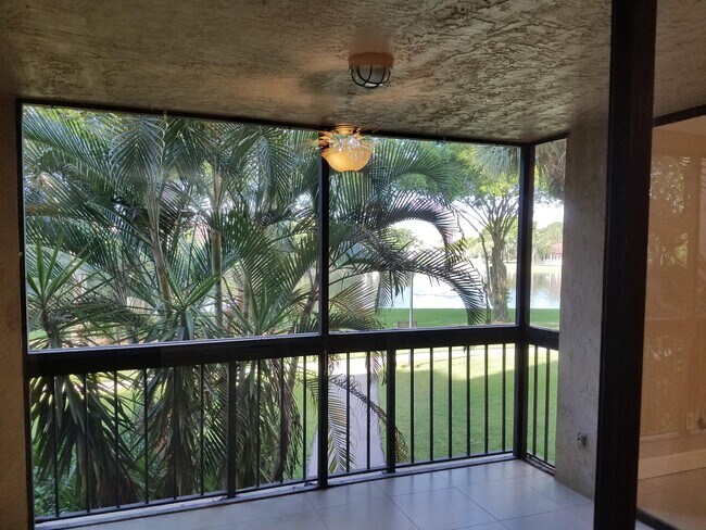 Building Photo - 820 Lavers Cir