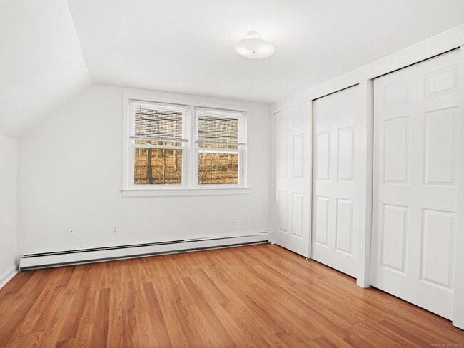 Building Photo - 500 Sport Hill Rd