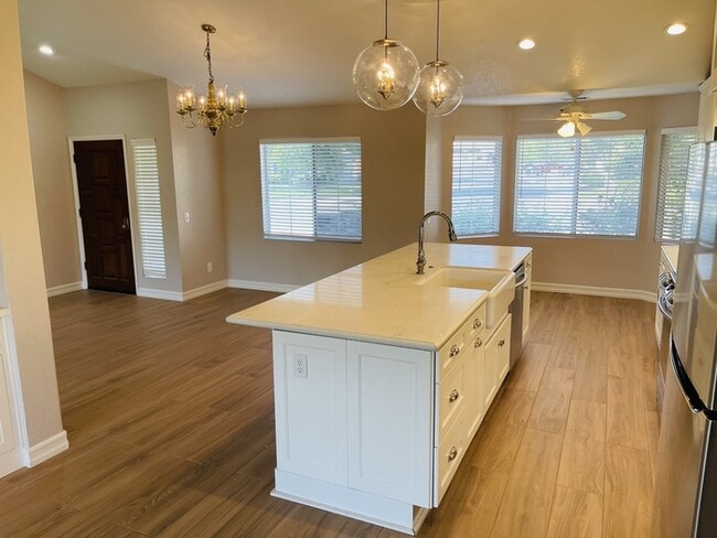 Building Photo - 28937 Biarritz Ct