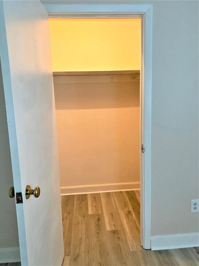 Building Photo - House for Rent in Folsom