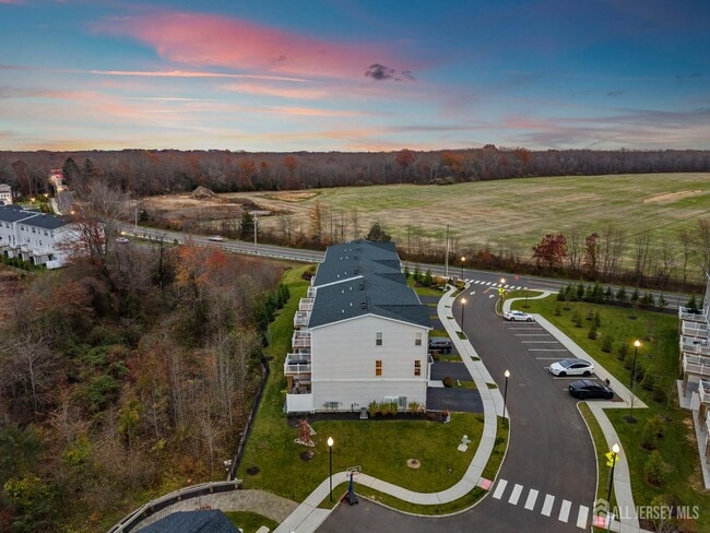 Building Photo - 1901 Swales Ct