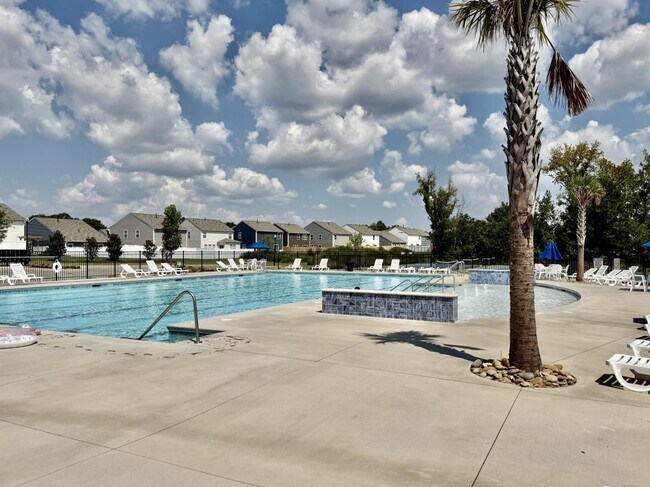 Building Photo - 517 Bonifay Dr