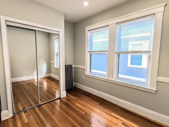 Building Photo - 3957 Washington St